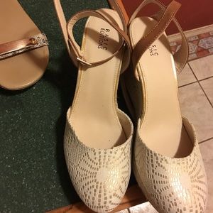 Women’s shoes